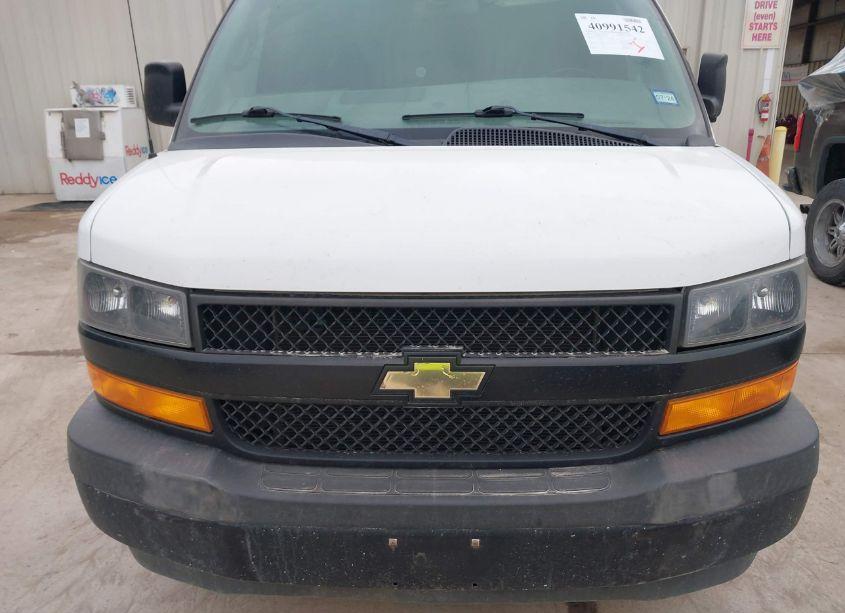 Photo 6 of 2018 Chevrolet Express 2500 WORK VAN (VIN 1GCWGBFP2J1237526)