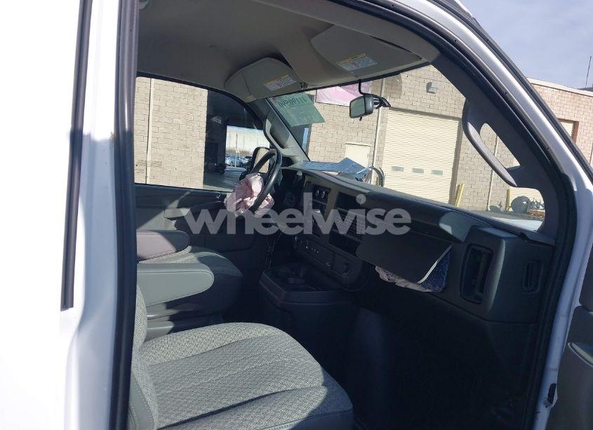 Photo 5 of 2023 Chevrolet Express CARGO RWD 2500 EXTENDED WHEELBASE WT (VIN 1GCWGBFP2P1217785)