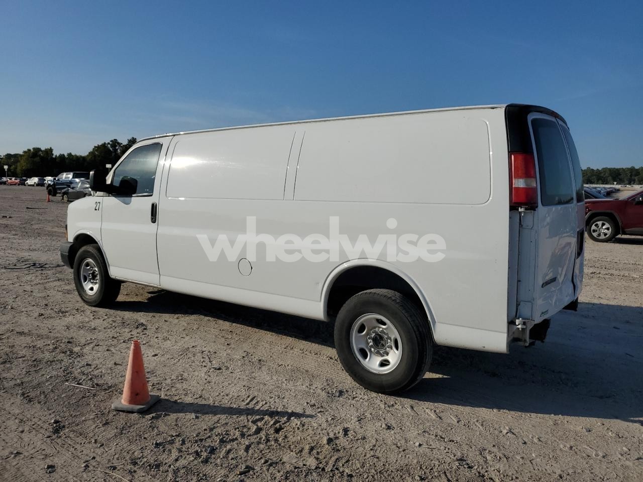 Photo 2 of 2021 CHEVROLET EXPRESS DELIVERY VAN (VIN 1GCWGBFP3M1259118)