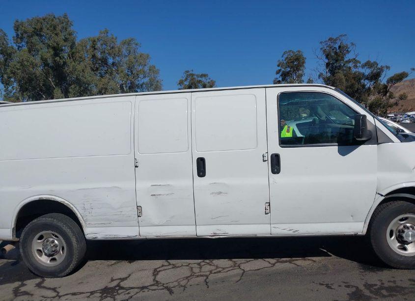 Photo 13 of 2019 Chevrolet Express 2500 WORK VAN (VIN 1GCWGBFP7K1175123)