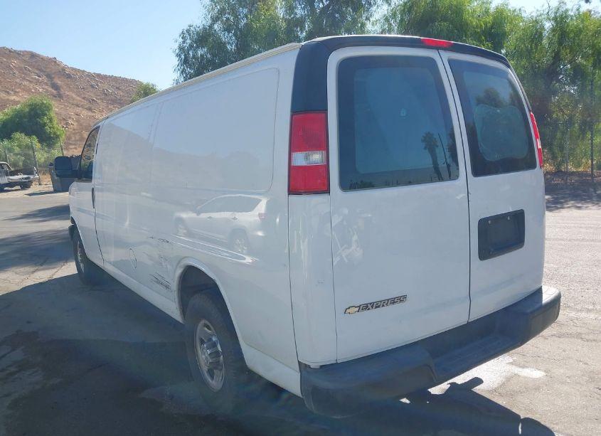 Photo 3 of 2019 Chevrolet Express 2500 WORK VAN (VIN 1GCWGBFP7K1175123)