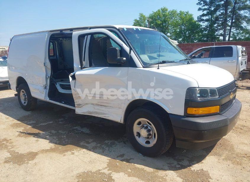 2019 Chevrolet Express 2500 WORK VAN (VIN 1GCWGBFP8K1144902) main photo