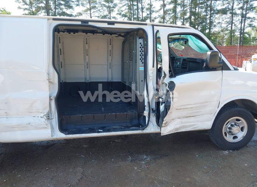 Photo 6 of 2019 Chevrolet Express 2500 WORK VAN (VIN 1GCWGBFP8K1144902)