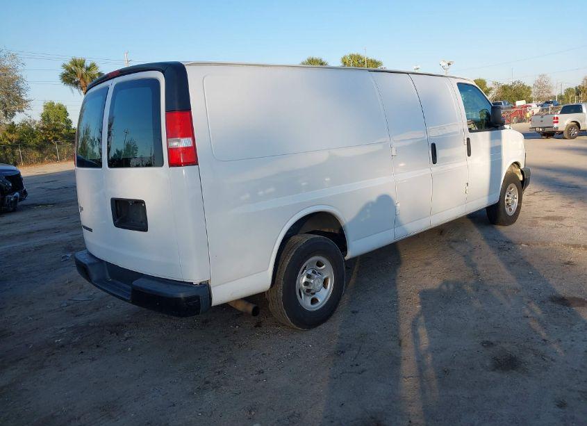 Photo 4 of 2018 Chevrolet Express 2500 WORK VAN (VIN 1GCWGBFP9J1254050)