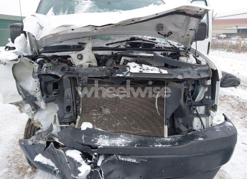 Photo 10 of 2018 Chevrolet Express 2500 WORK VAN (VIN 1GCWGBFP9J1262486)