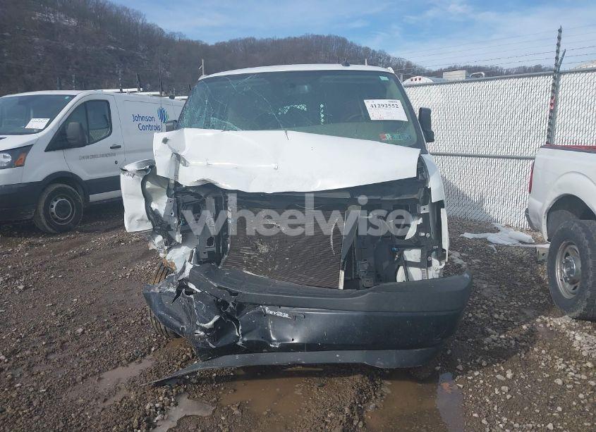 Photo 13 of 2018 Chevrolet Express 2500 WORK VAN (VIN 1GCWGBFP9J1262486)