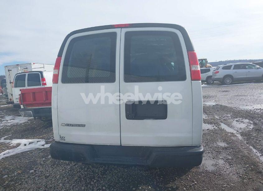 Photo 17 of 2018 Chevrolet Express 2500 WORK VAN (VIN 1GCWGBFP9J1262486)