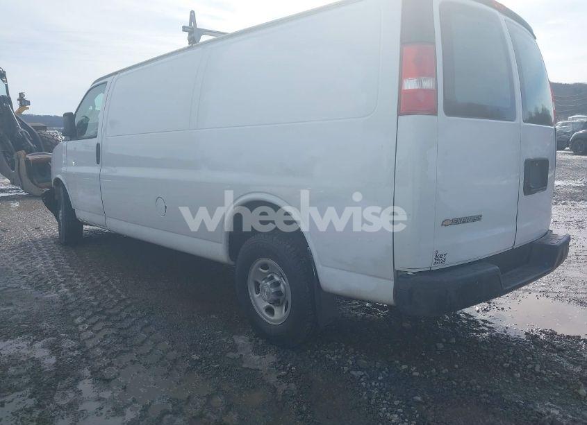 Photo 3 of 2018 Chevrolet Express 2500 WORK VAN (VIN 1GCWGBFP9J1262486)
