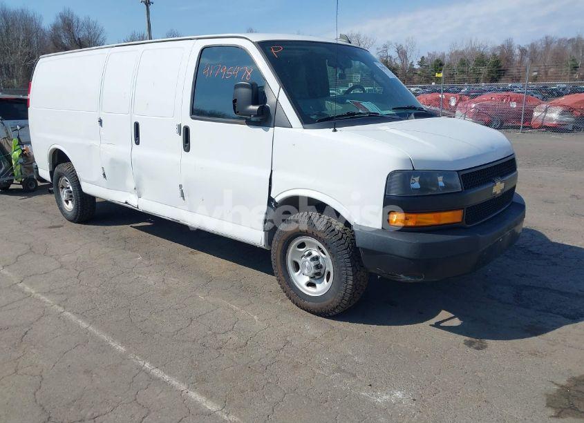 2019 Chevrolet Express 2500 WORK VAN (VIN 1GCWGBFPXK1186665) main photo