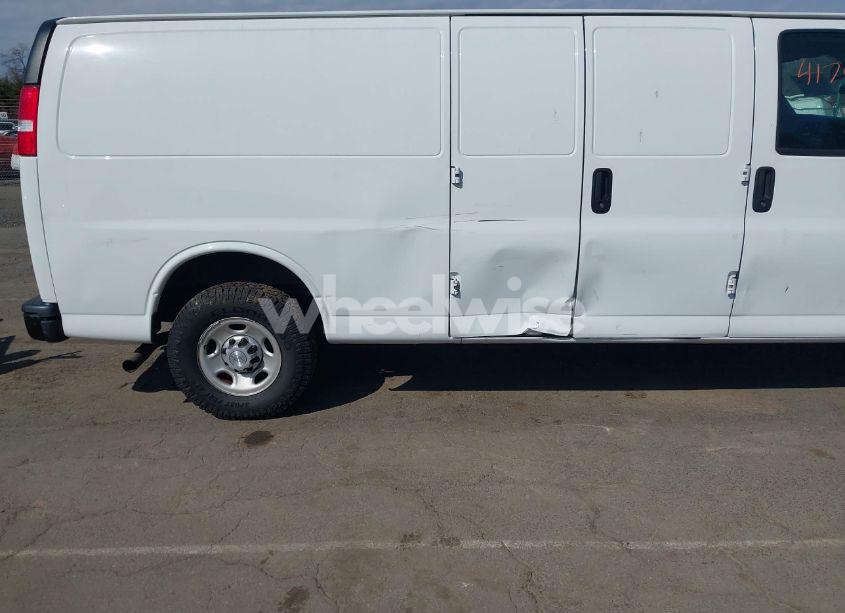 Photo 6 of 2019 Chevrolet Express 2500 WORK VAN (VIN 1GCWGBFPXK1186665)
