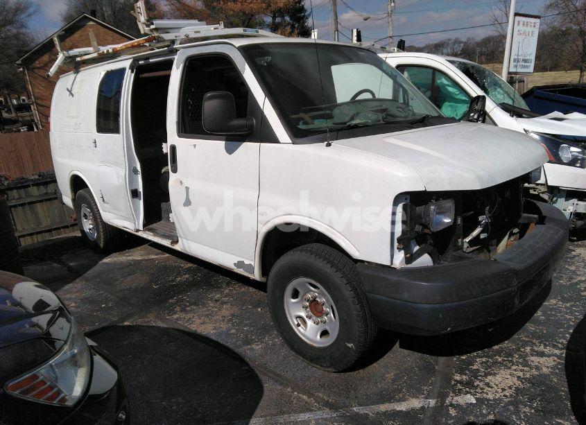 2014 Chevrolet Express 2500 WORK VAN (VIN 1GCWGFBA3E1171079) main photo