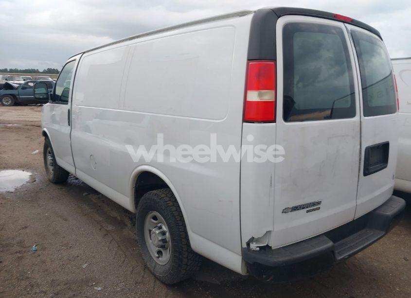 Photo 3 of 2013 Chevrolet Express 2500 WORK VAN (VIN 1GCWGFBA5D1110640)