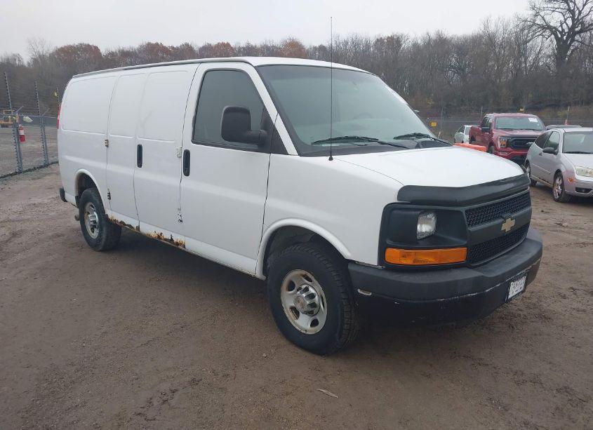2013 Chevrolet Express 2500 WORK VAN (VIN 1GCWGFBA5D1117121) main photo