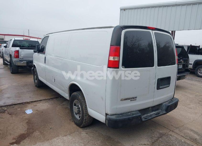 Photo 3 of 2014 Chevrolet Express 2500 WORK VAN (VIN 1GCWGFBA7E1133614)