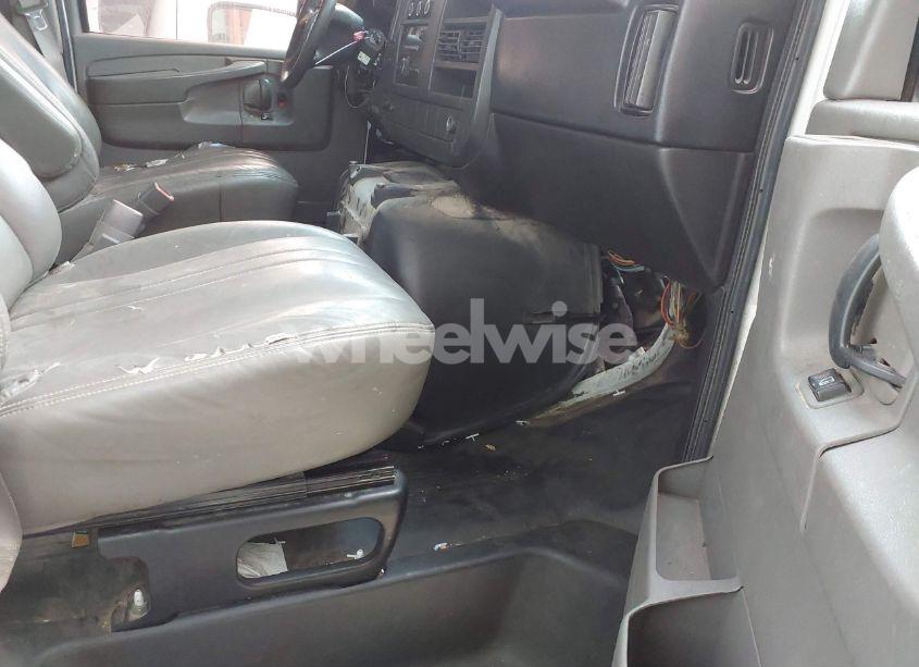 Photo 5 of 2014 Chevrolet Express 2500 WORK VAN (VIN 1GCWGFBA7E1133614)