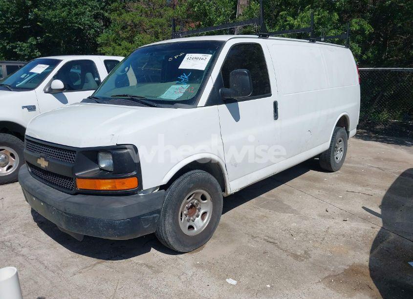 Photo 2 of 2014 Chevrolet Express 2500 WORK VAN (VIN 1GCWGFBAXE1212680)
