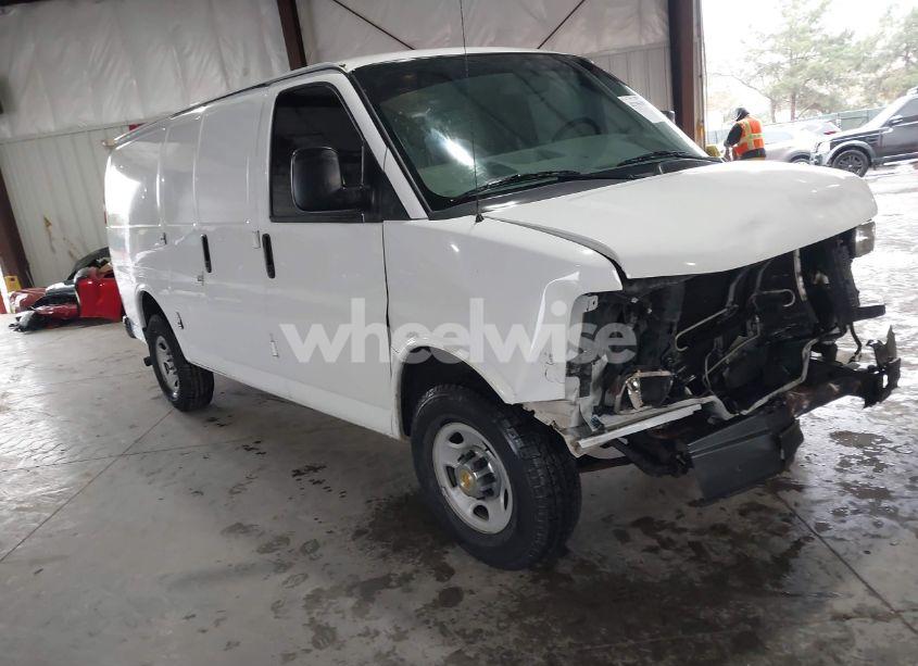 2014 Chevrolet Express 2500 WORK VAN (VIN 1GCWGFCA0E1138684) main photo