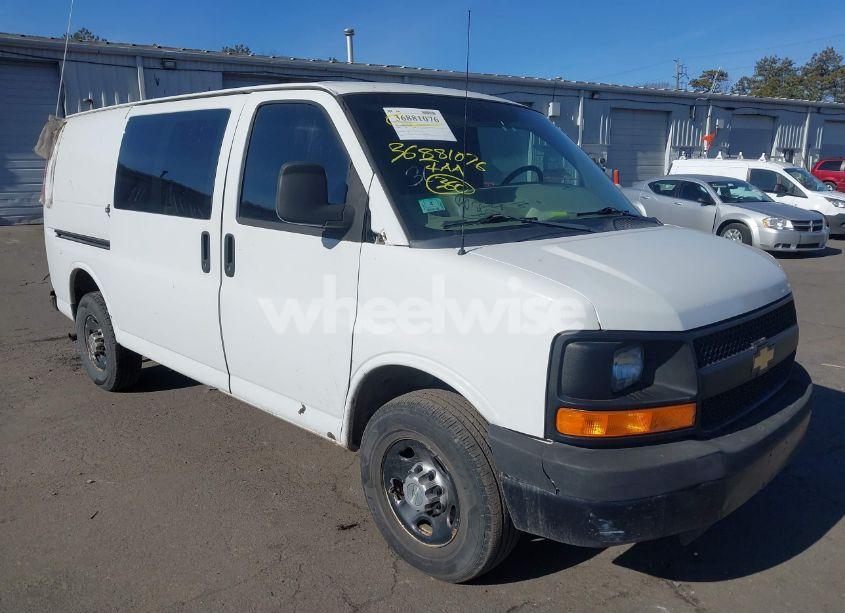 2012 Chevrolet Express 2500 WORK VAN (VIN 1GCWGFCA1C1156995) main photo