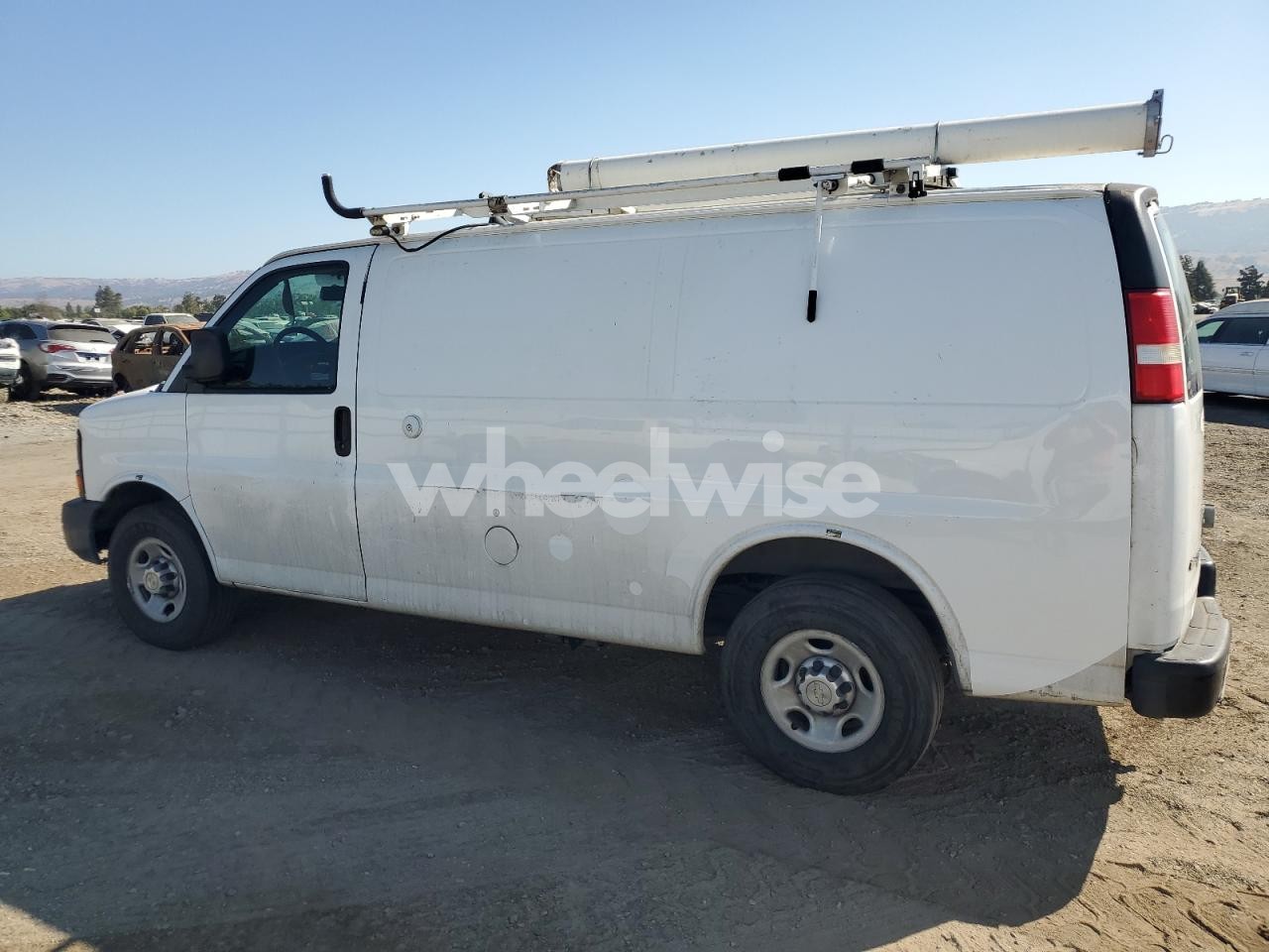 Photo 2 of 2013 CHEVROLET EXPRESS G2500 (VIN 1GCWGFCA2D1147451)