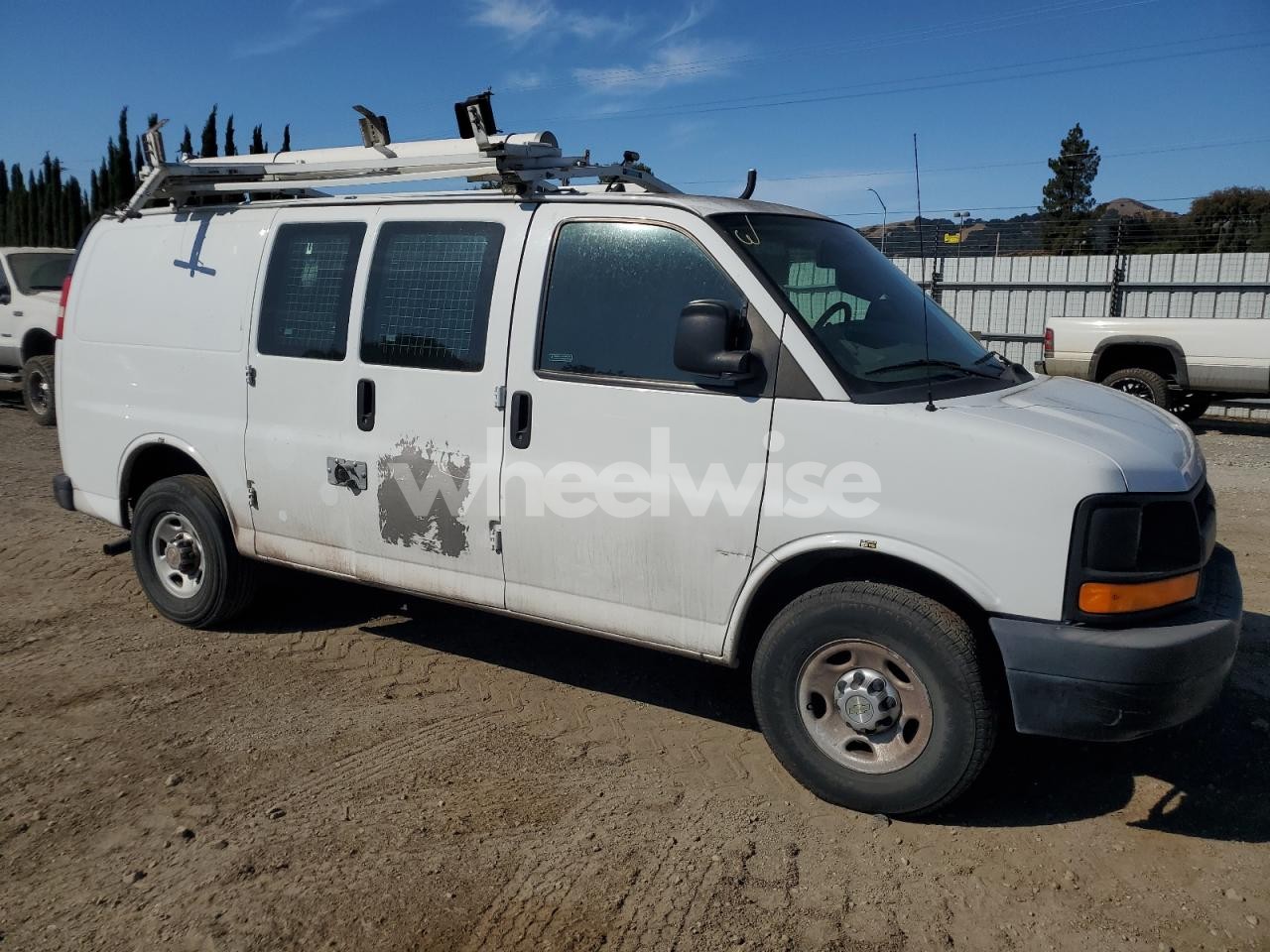 Photo 4 of 2013 CHEVROLET EXPRESS G2500 (VIN 1GCWGFCA2D1147451)