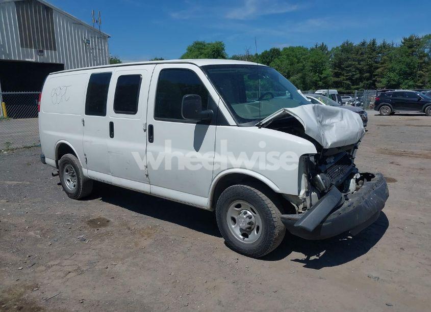 2014 Chevrolet Express 2500 WORK VAN (VIN 1GCWGFCA2E1210307) main photo