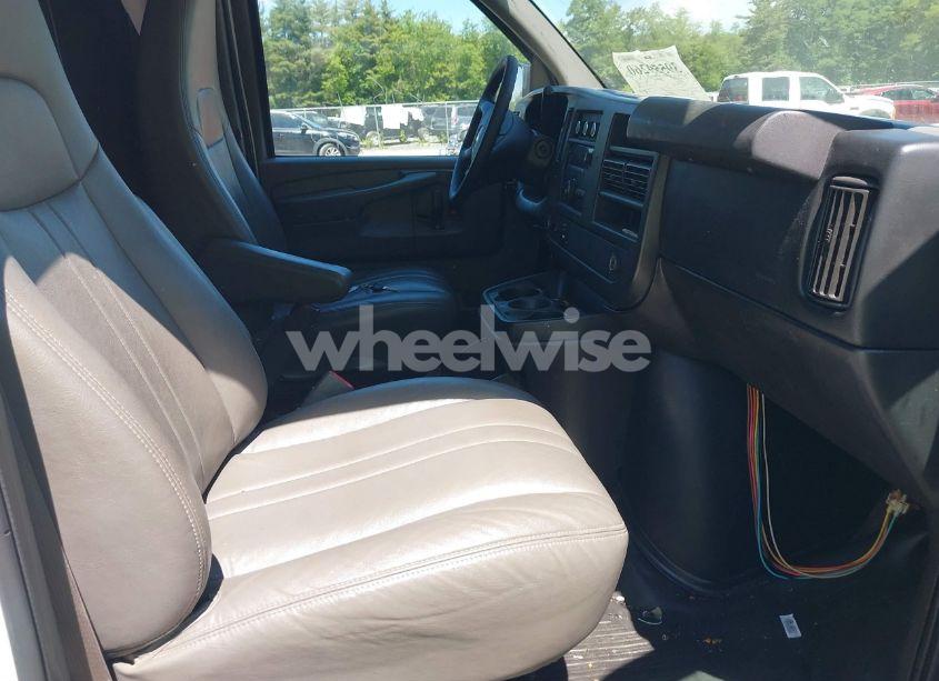 Photo 5 of 2014 Chevrolet Express 2500 WORK VAN (VIN 1GCWGFCA2E1210307)