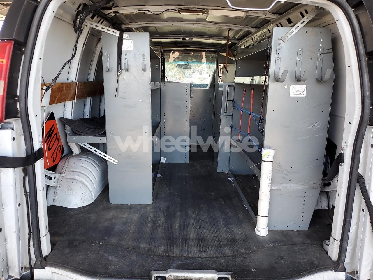 Photo 10 of 2013 CHEVROLET EXPRESS G2500 (VIN 1GCWGFCA4D1147676)