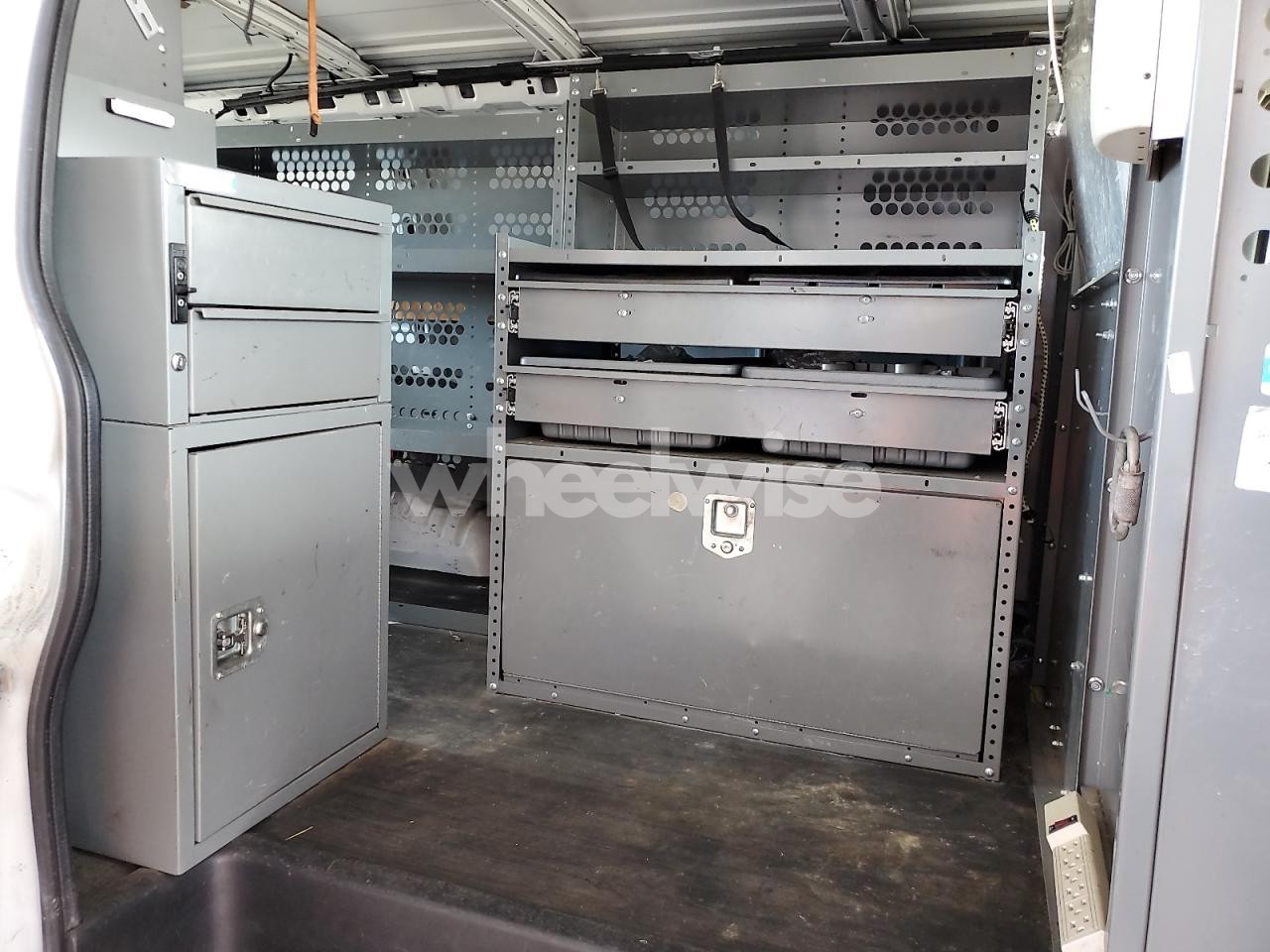 Photo 11 of 2013 CHEVROLET EXPRESS G2500 (VIN 1GCWGFCA4D1147676)