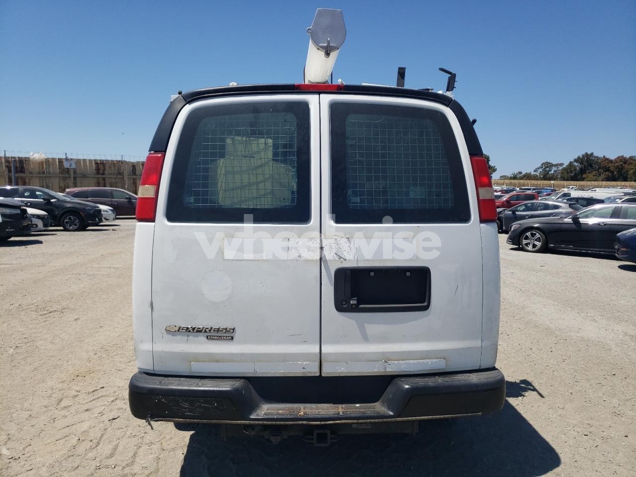 Photo 6 of 2013 CHEVROLET EXPRESS G2500 (VIN 1GCWGFCA4D1147676)