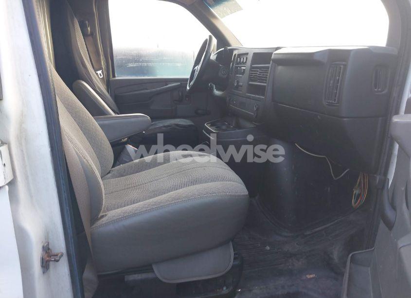 Photo 5 of 2011 Chevrolet Express 2500 WORK VAN (VIN 1GCWGFCA8B1102284)