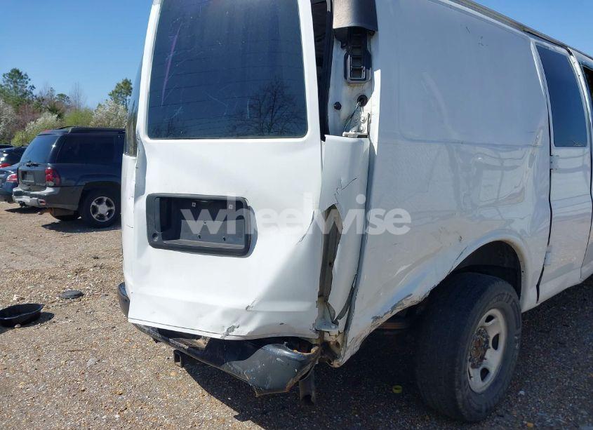 Photo 6 of 2011 Chevrolet Express 2500 WORK VAN (VIN 1GCWGFCA8B1167491)