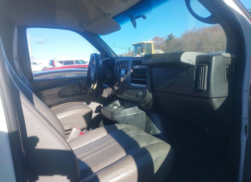Photo 5 of 2014 Chevrolet Express 2500 WORK VAN (VIN 1GCWGFCAXE1199573)