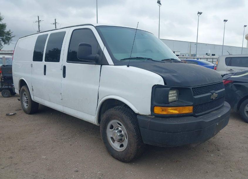 2013 Chevrolet Express 2500 WORK VAN (VIN 1GCWGFCB1D1902436) main photo