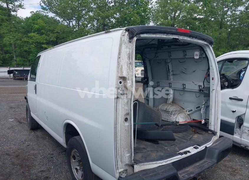 Photo 3 of 2015 Chevrolet Express 2500 WORK VAN (VIN 1GCWGFCF0F1153683)