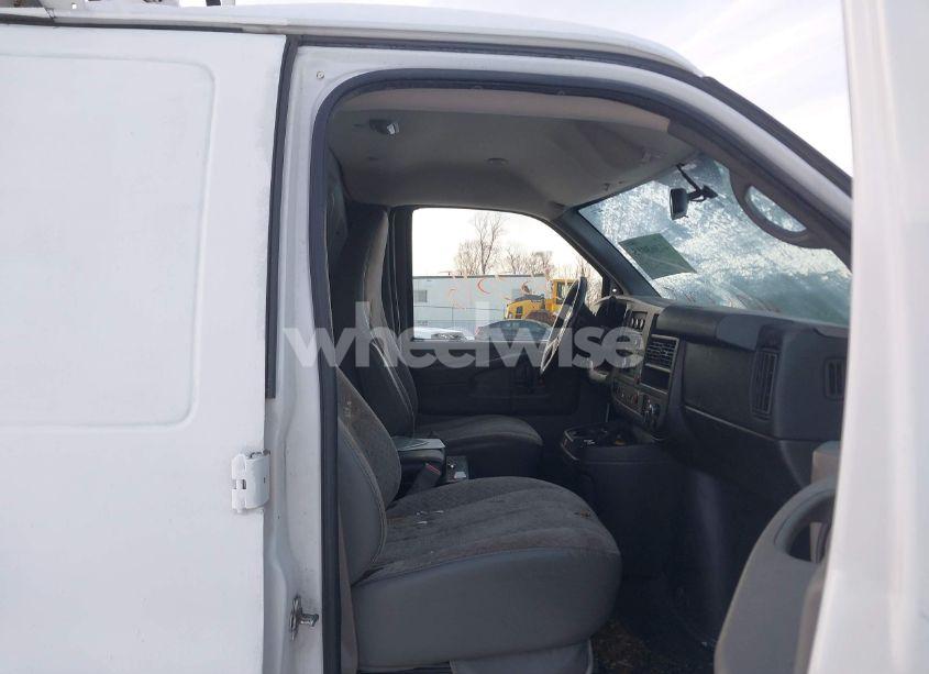 Photo 5 of 2015 Chevrolet Express 2500 WORK VAN (VIN 1GCWGFCF0F1154302)