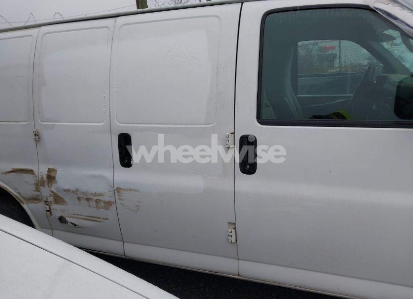 Photo 13 of 2015 Chevrolet Express 2500 WORK VAN (VIN 1GCWGFCF0F1181418)