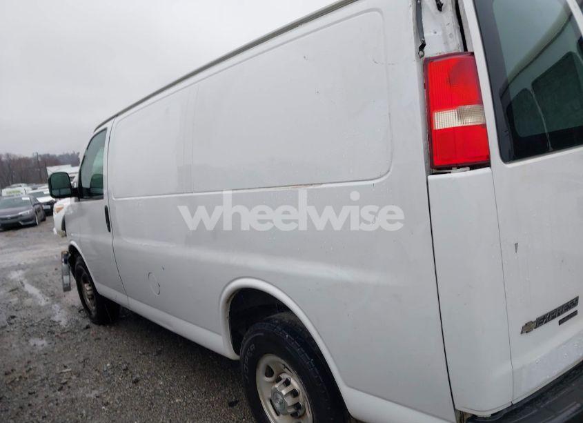 Photo 3 of 2015 Chevrolet Express 2500 WORK VAN (VIN 1GCWGFCF0F1181418)