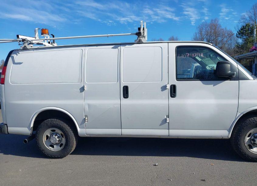 Photo 13 of 2015 Chevrolet Express 2500 WORK VAN (VIN 1GCWGFCF1F1152719)