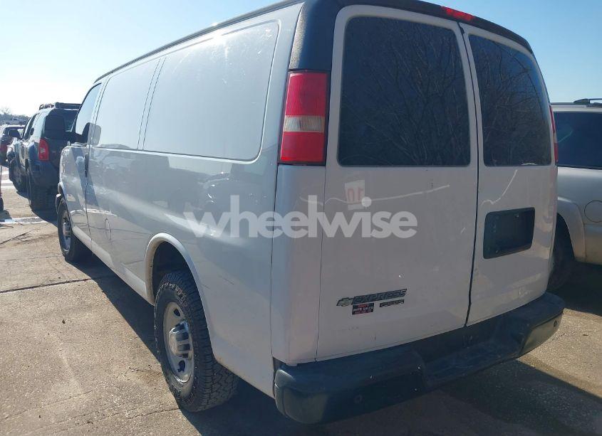 Photo 3 of 2015 Chevrolet Express 2500 WORK VAN (VIN 1GCWGFCF1F1199569)
