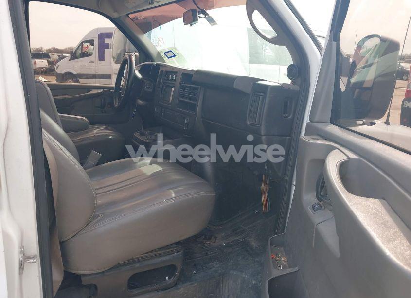 Photo 5 of 2015 Chevrolet Express 2500 WORK VAN (VIN 1GCWGFCF1F1199569)