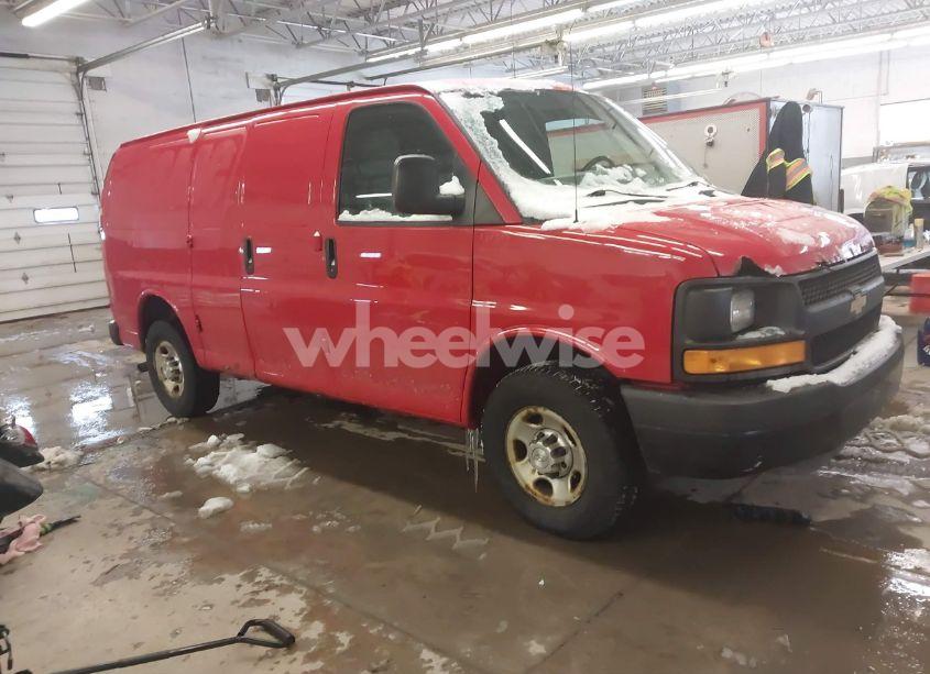 2015 Chevrolet Express 2500 WORK VAN (VIN 1GCWGFCF2F1138036) main photo