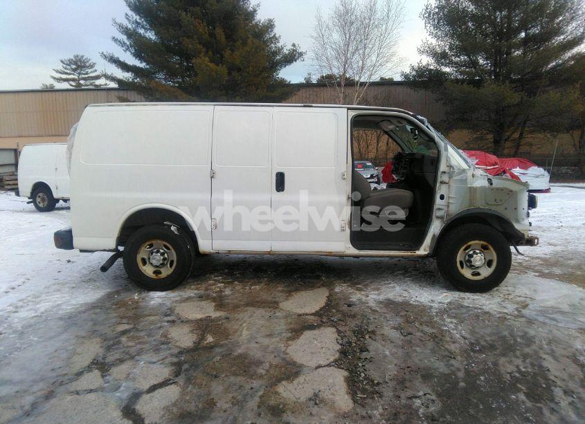 Photo 13 of 2015 Chevrolet Express 2500 WORK VAN (VIN 1GCWGFCF3F1167996)