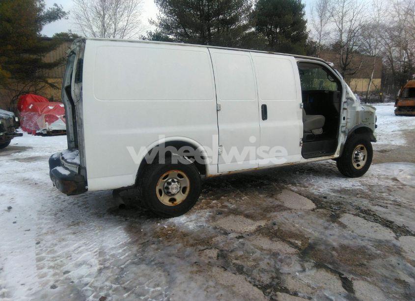 Photo 4 of 2015 Chevrolet Express 2500 WORK VAN (VIN 1GCWGFCF3F1167996)