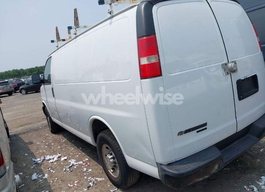 Photo 3 of 2015 Chevrolet Express 2500 WORK VAN (VIN 1GCWGFCF5F1242410)