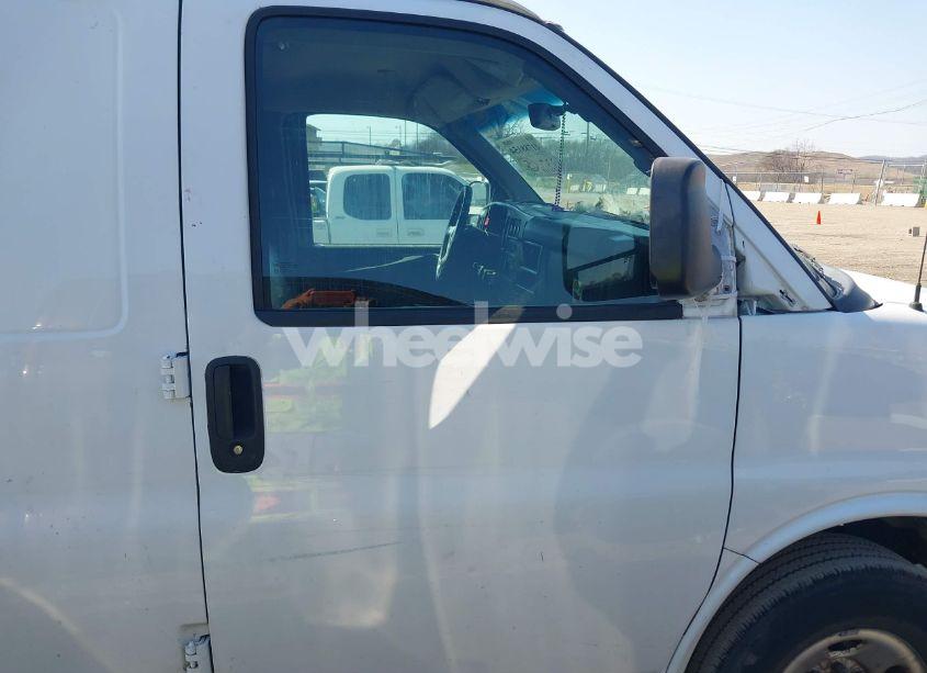 Photo 13 of 2015 Chevrolet Express 2500 WORK VAN (VIN 1GCWGFCF6F1161030)