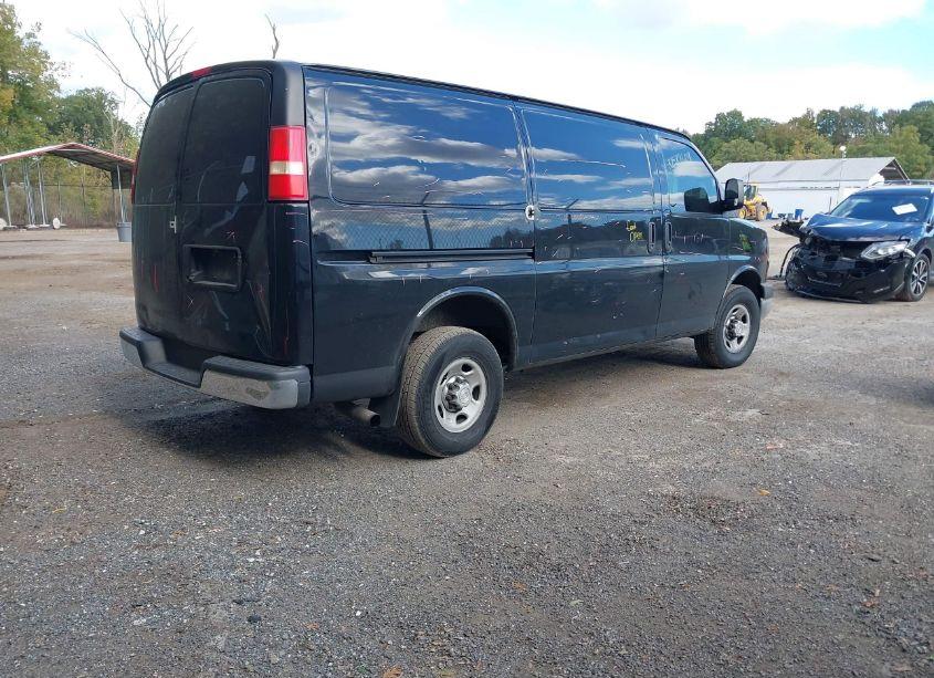 Photo 4 of 2015 Chevrolet Express 2500 WORK VAN (VIN 1GCWGFCF7F1186468)
