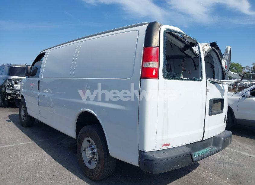 Photo 3 of 2015 Chevrolet Express 2500 WORK VAN (VIN 1GCWGFCF8F1173986)