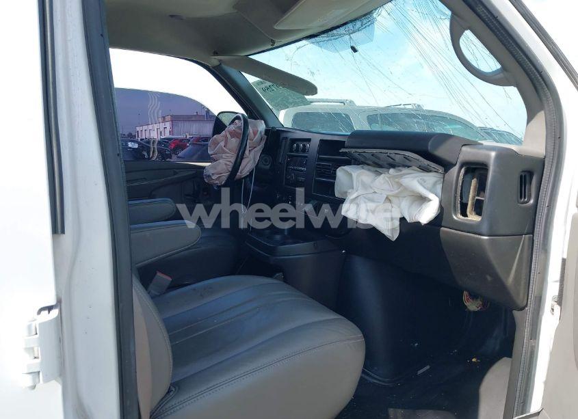 Photo 5 of 2015 Chevrolet Express 2500 WORK VAN (VIN 1GCWGFCF8F1173986)