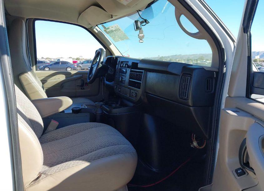 Photo 5 of 2015 Chevrolet Express 2500 WORK VAN (VIN 1GCWGFCF9F1185953)