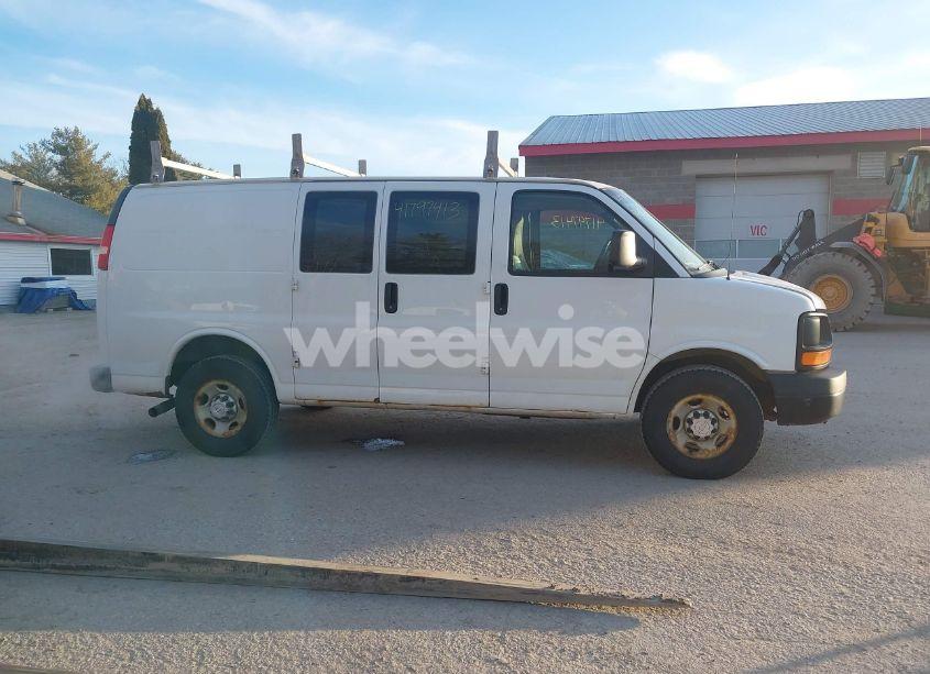 Photo 13 of 2015 Chevrolet Express 2500 WORK VAN (VIN 1GCWGFCF9F1186021)